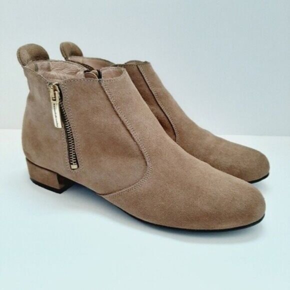 RUSSELL & BROMLEY Suede Ankle Boots Low Heel Side Zippers Beige Sz 7.5 - Picture 2 of 11